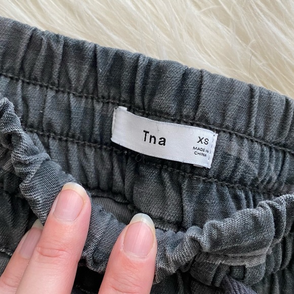 Aritzia TNA Gray Camo Jogger Pants - Picture 12 of 13